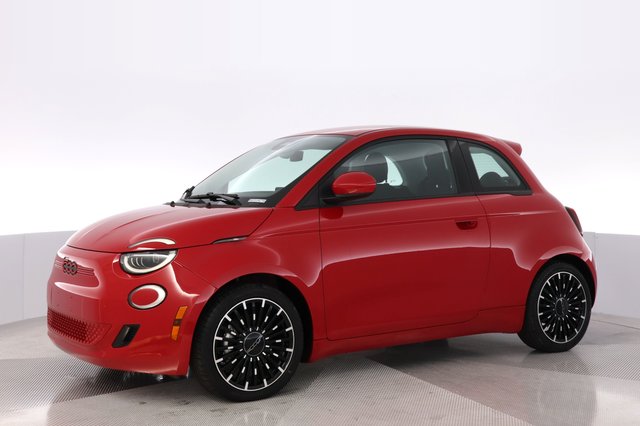 2024 Fiat 500e — photo 14 of 25