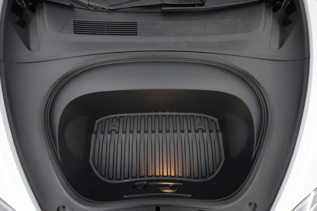 2024 Tesla Model 3 — photo 20 of 23