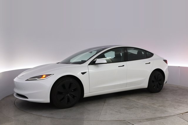 2024 Tesla Model 3 — photo 14 of 23