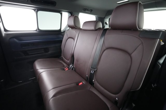 2025 Volkswagen ID.Buzz — photo 19 of 24