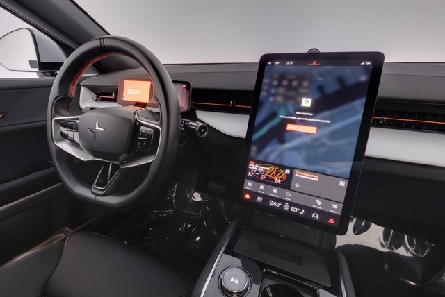 2025 Polestar 3 — photo 20 of 24