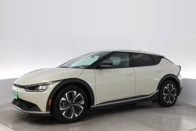 2024 Kia EV6 — photo 14 of 24