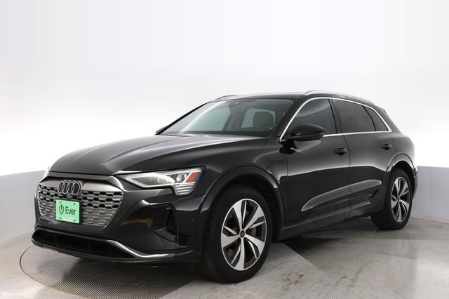 2024 Audi Q8 e-tron — VIN WA15AAGE6RB008559