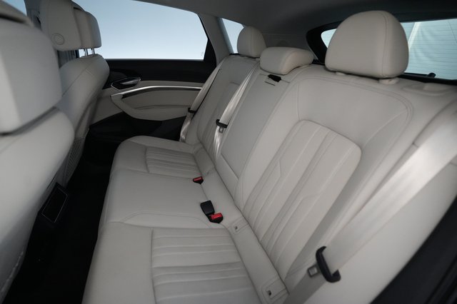 2024 Audi Q8 e-tron — photo 19 of 24