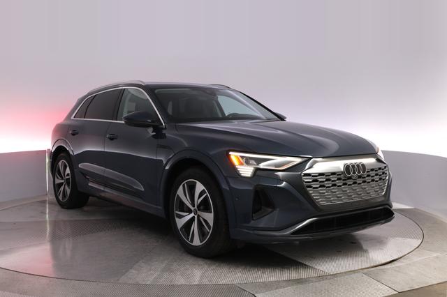 2024 Audi Q8 e-tron — photo 10 of 26