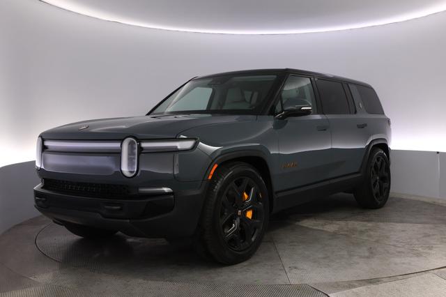 2025 Rivian R1S — VIN 7PDSGCBP2SN061333