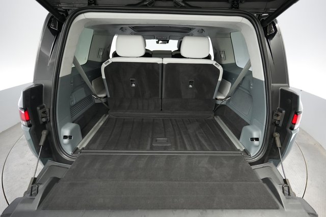 2025 Rivian R1S — photo 6 of 27