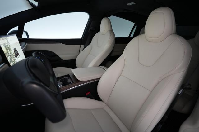 2022 Tesla Model X — photo 3 of 29