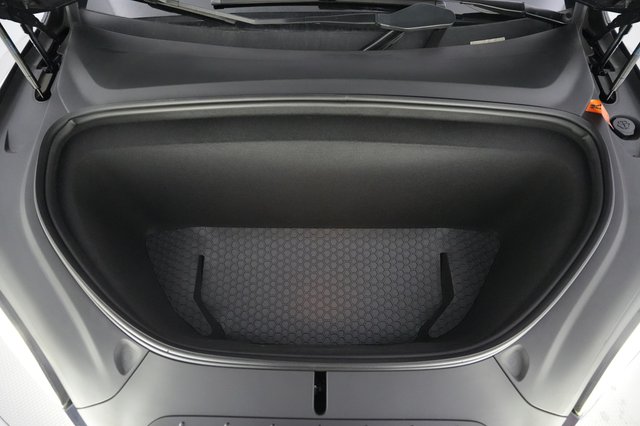 2022 Tesla Model X — photo 24 of 29