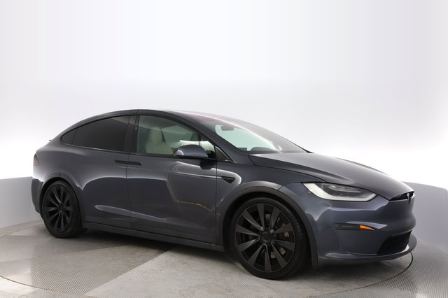 2022 Tesla Model X — photo 11 of 29