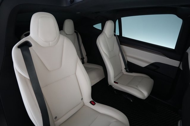 2022 Tesla Model X — photo 4 of 29