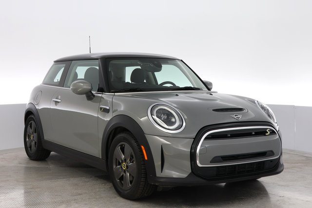 2022 MINI Cooper SE — photo 10 of 23