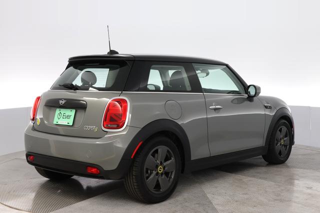 2022 MINI Cooper SE — photo 2 of 23
