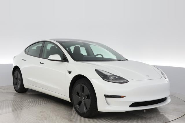 2021 Tesla Model 3 — photo 10 of 24