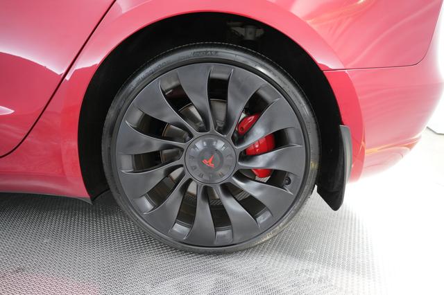 2023 Tesla Model 3 — photo 7 of 26