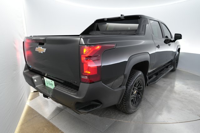 2024 Chevrolet Silverado EV — photo 2 of 18