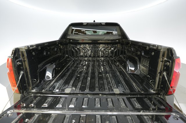 2024 Chevrolet Silverado EV — photo 6 of 18