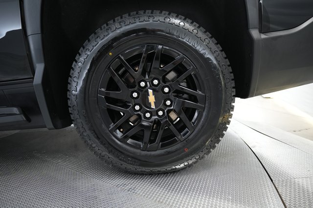 2024 Chevrolet Silverado EV — photo 7 of 18