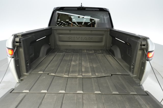 2024 Rivian R1T — photo 6 of 15