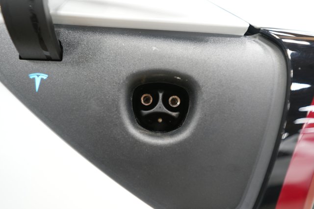 2019 Tesla Model 3 — photo 8 of 24