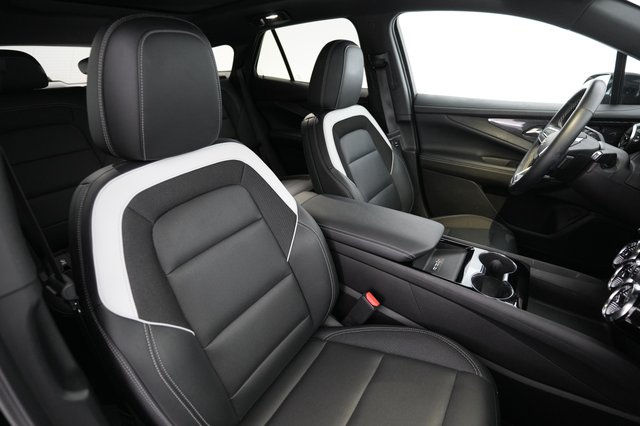 2024 Chevrolet Blazer EV — photo 18 of 24