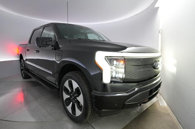 2023 Ford F-150 Lightning — VIN 1FT6W1EV5PWG50274