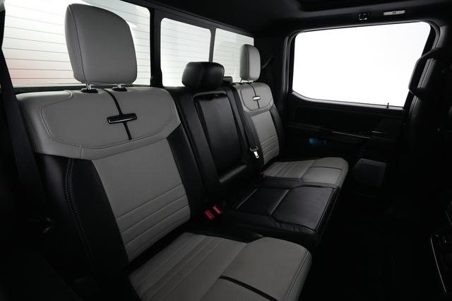 2023 Ford F-150 Lightning — photo 4 of 22