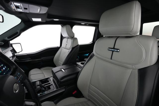 2023 Ford F-150 Lightning — photo 3 of 22