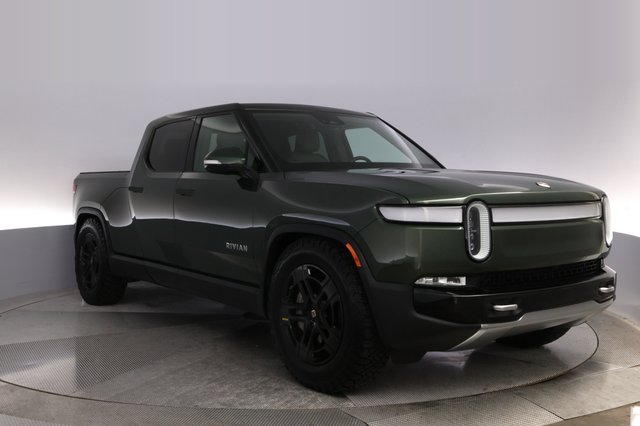 2023 Rivian R1T — photo 10 of 26