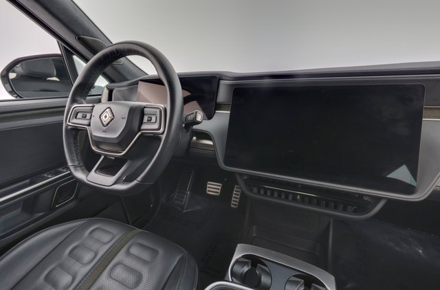 2023 Rivian R1T — photo 20 of 25