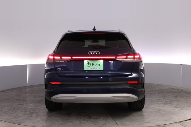 2023 Audi Q4 e-tron — photo 12 of 20