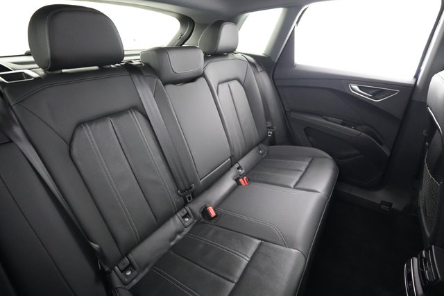 2023 Audi Q4 e-tron — photo 4 of 20