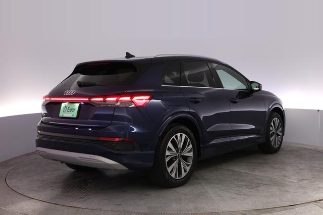 2023 Audi Q4 e-tron — photo 2 of 20