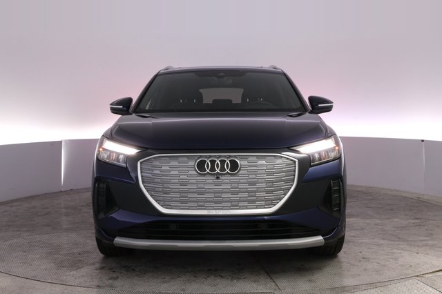 2023 Audi Q4 e-tron — photo 9 of 20