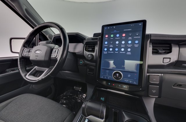 2024 Ford F-150 Lightning — photo 14 of 20