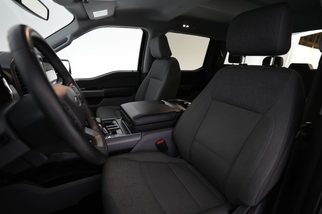 2024 Ford F-150 Lightning — photo 3 of 15