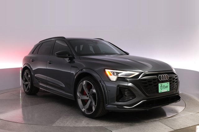 2024 Audi SQ8 e-tron — photo 10 of 24