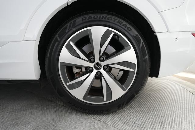 2024 Audi Q8 e-tron — photo 7 of 23