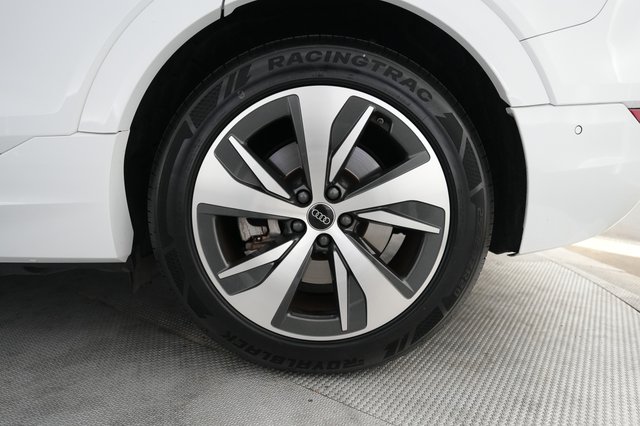 2024 Audi Q8 e-tron — photo 7 of 23