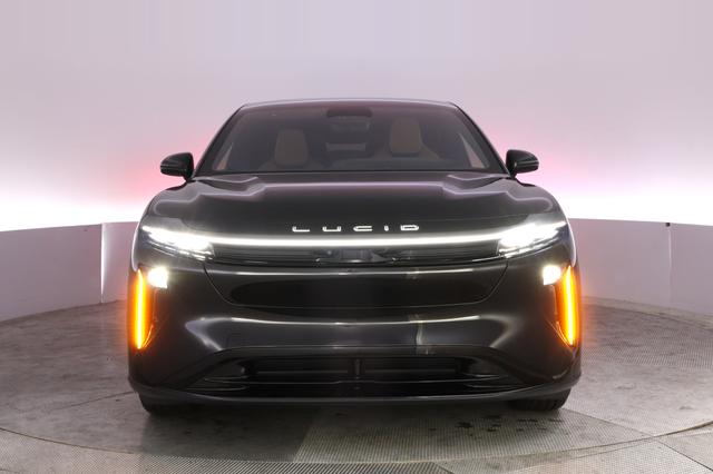 2026 Lucid Gravity — photo 9 of 26