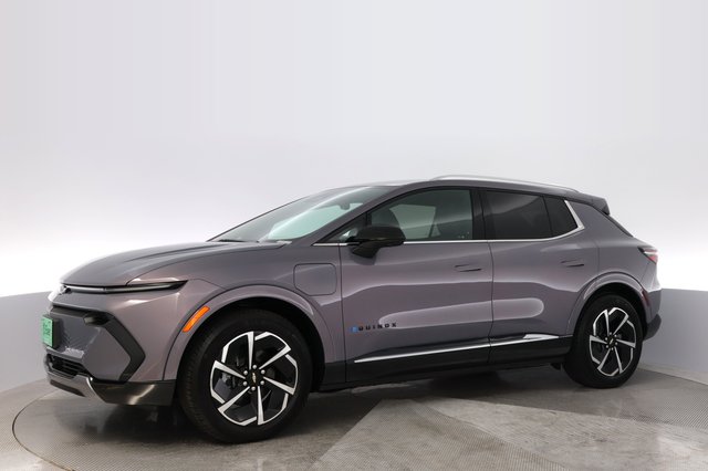 2024 Chevrolet Equinox EV — photo 14 of 23
