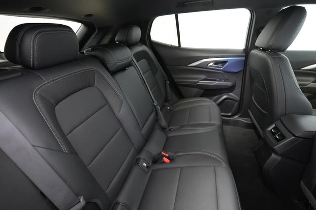 2024 Chevrolet Equinox EV — photo 4 of 23