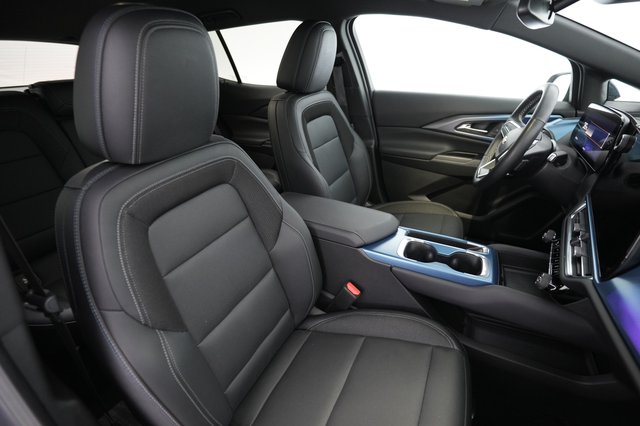 2024 Chevrolet Equinox EV — photo 18 of 23