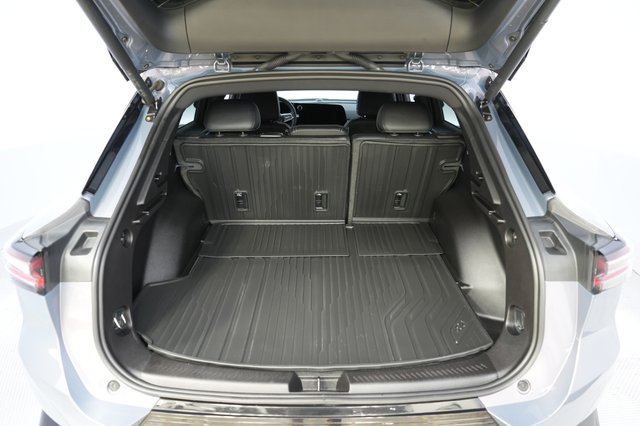 2024 Chevrolet Equinox EV — photo 6 of 23