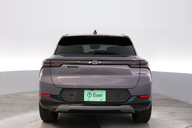 2024 Chevrolet Equinox EV — photo 12 of 23