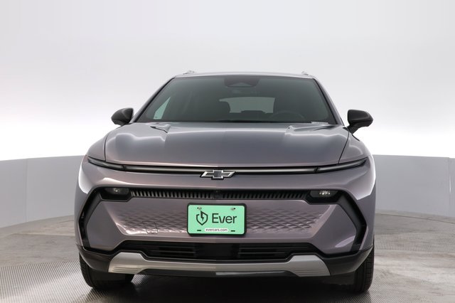 2024 Chevrolet Equinox EV — photo 9 of 23