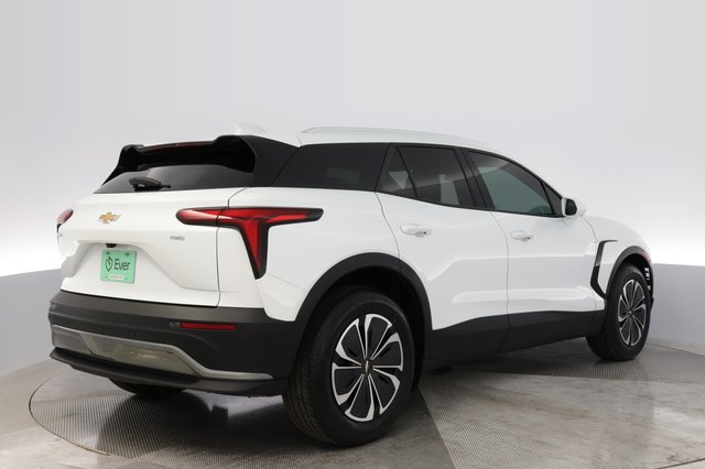 2024 Chevrolet Blazer EV — photo 2 of 23
