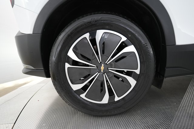 2024 Chevrolet Blazer EV — photo 17 of 23