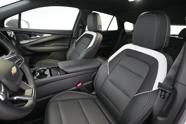 2024 Chevrolet Blazer EV — photo 3 of 23