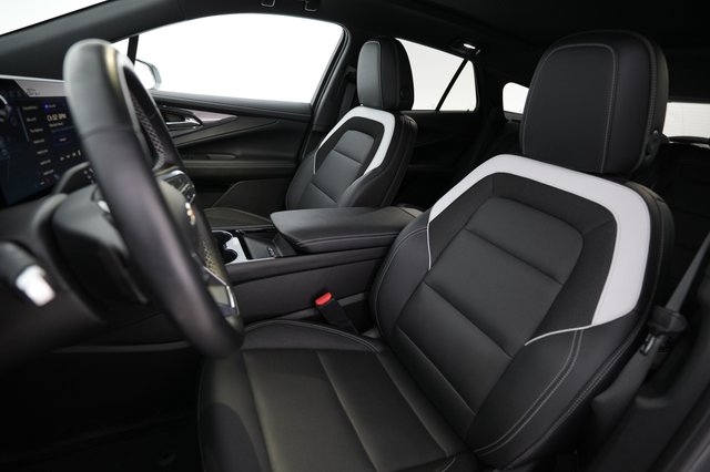 2024 Chevrolet Blazer EV — photo 3 of 23